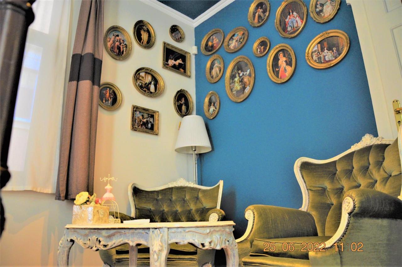 Social Guest House Sofia Bagian luar foto