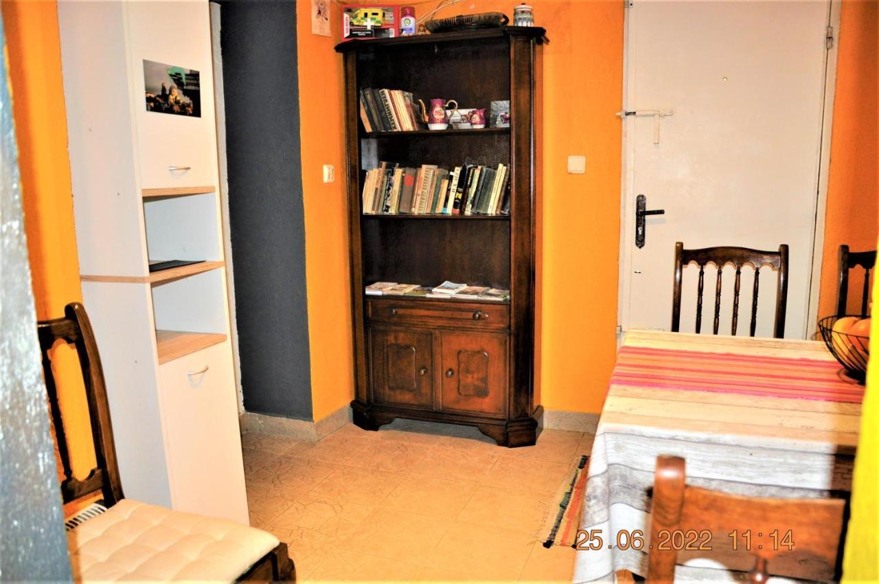 Social Guest House Sofia Bagian luar foto