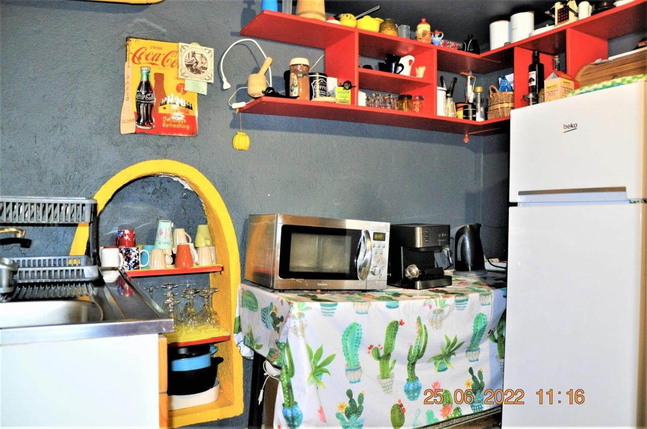 Social Guest House Sofia Bagian luar foto